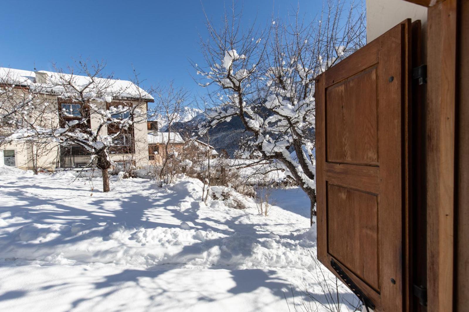 Apartamento Chasa Curasch Scuol Exterior foto