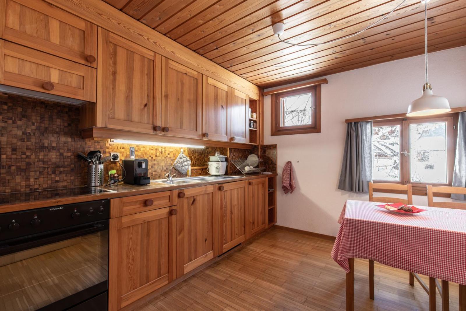Apartamento Chasa Curasch Scuol Exterior foto